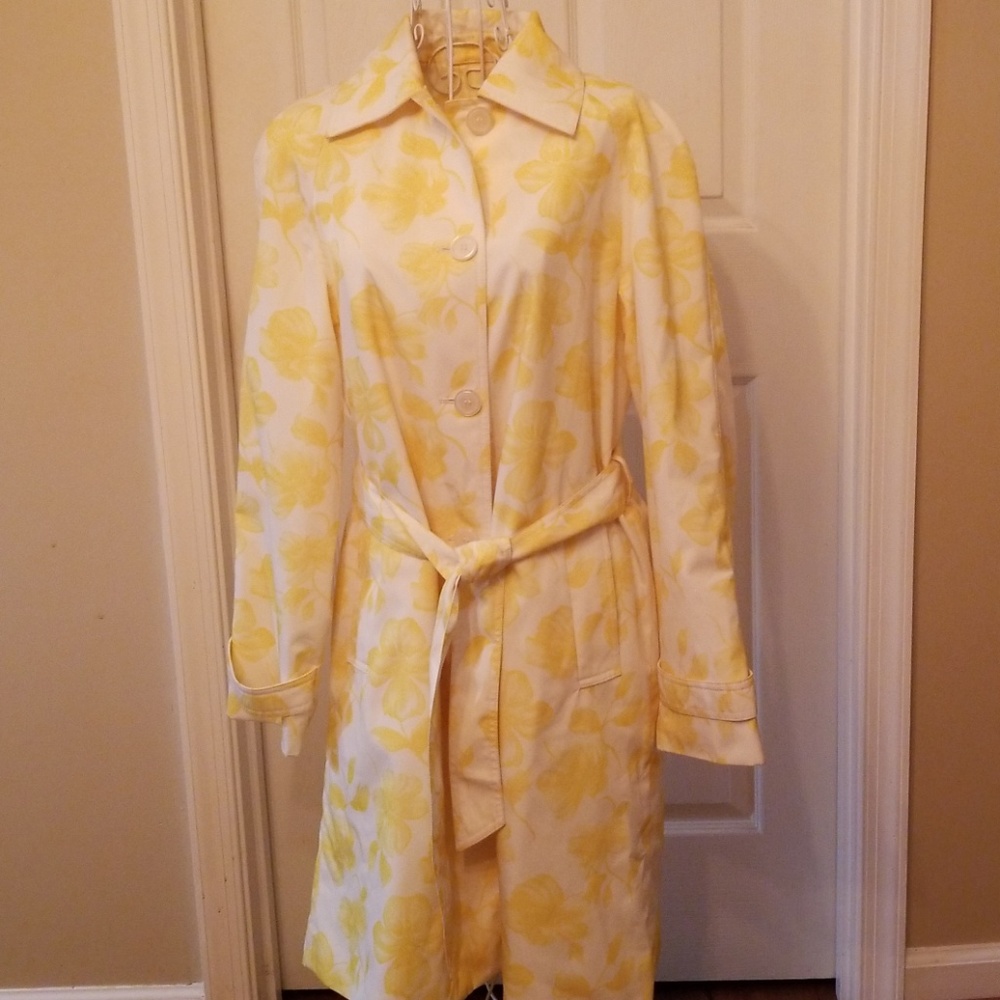 Lovely Liz Claiborne Yellow And White Floral Trenchcoat. Size Medium. - Picture 2 of 8